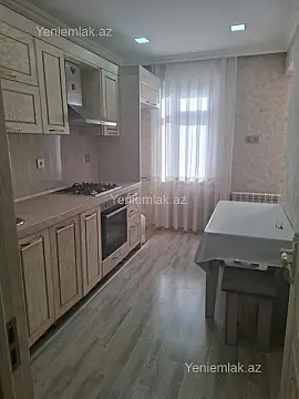 Satılır 4 otaqlı köhnə tikili 100 m²