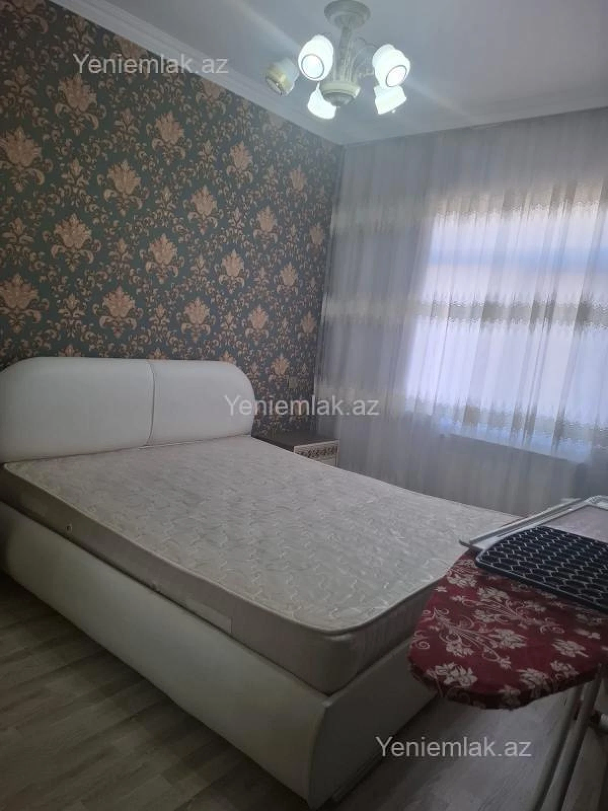 Satılır 4 otaqlı köhnə tikili 100 m²