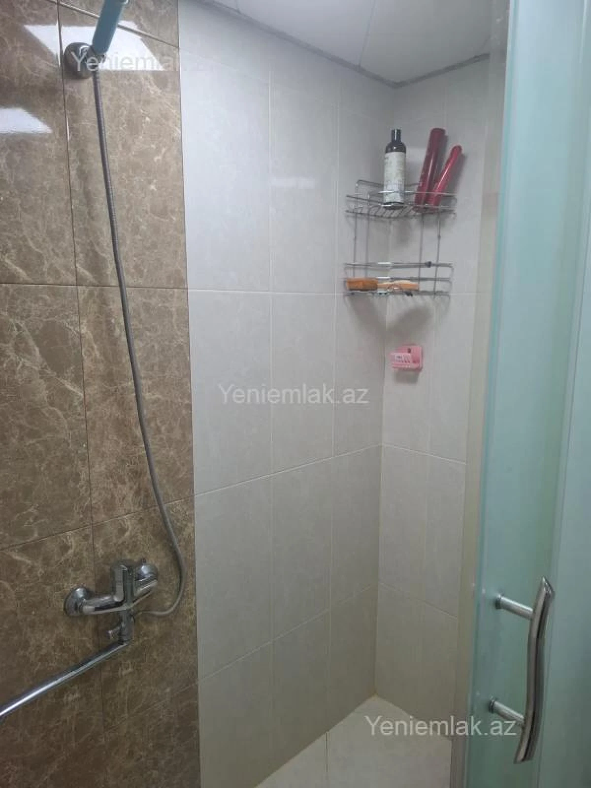 Satılır 4 otaqlı köhnə tikili 100 m²