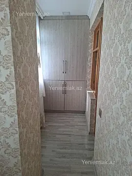 Satılır 4 otaqlı köhnə tikili 100 m²