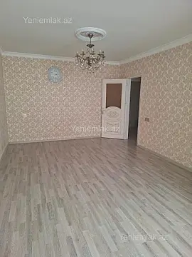 Satılır 4 otaqlı köhnə tikili 100 m²