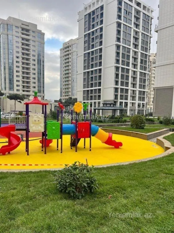 Satılır 2 otaqlı yeni tikili 117 m²