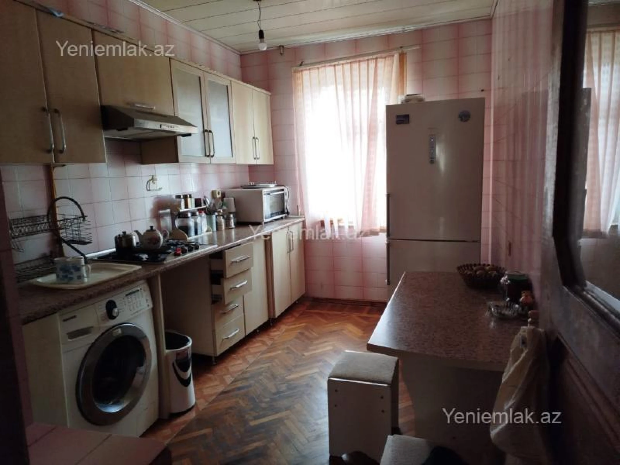 Satılır 4 otaqlı köhnə tikili 95 m²