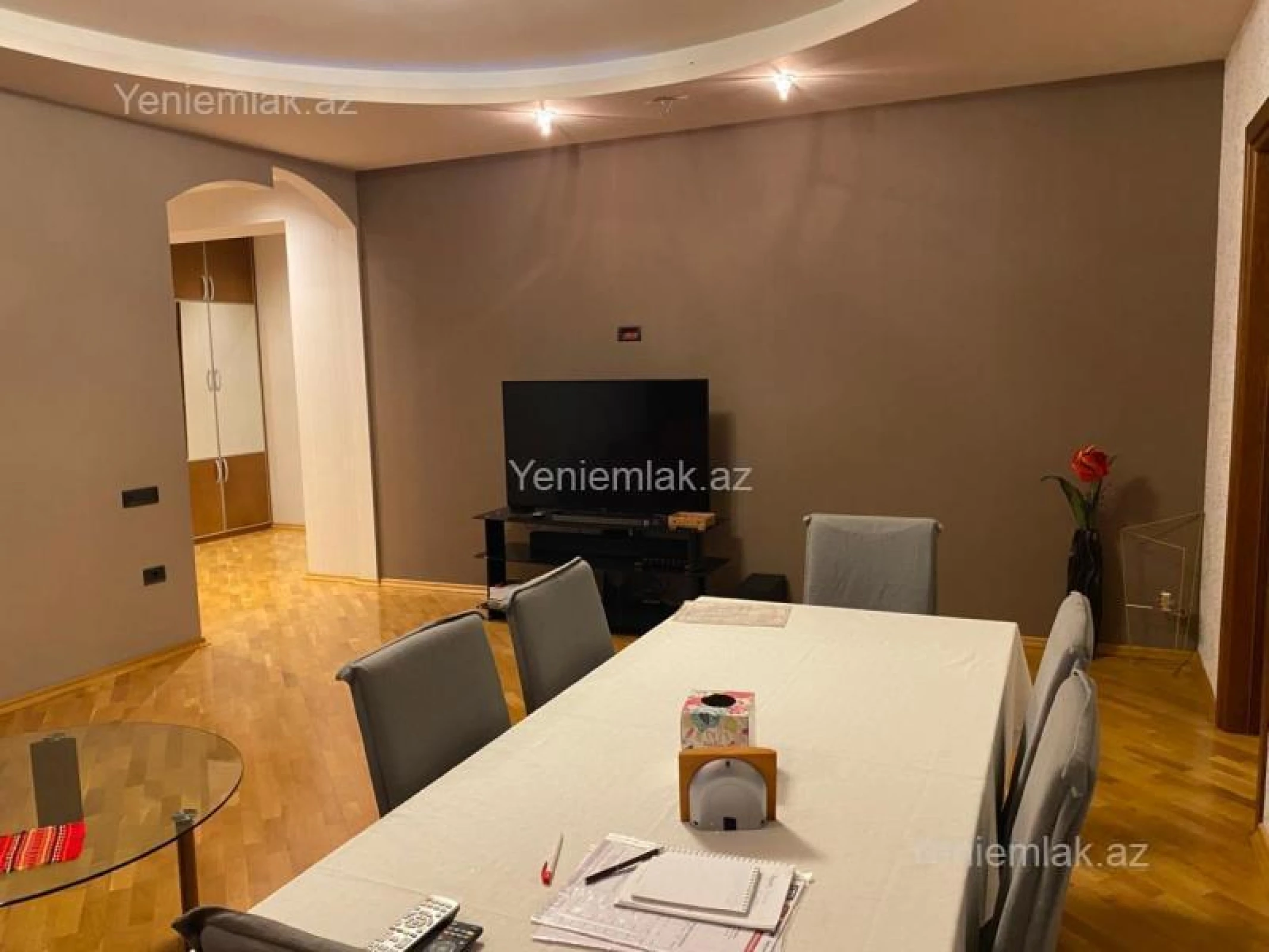 Satılır 3 otaqlı köhnə tikili 100 m²