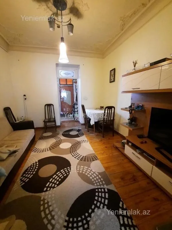 Satılır 2 otaqlı köhnə tikili 41.2 m²