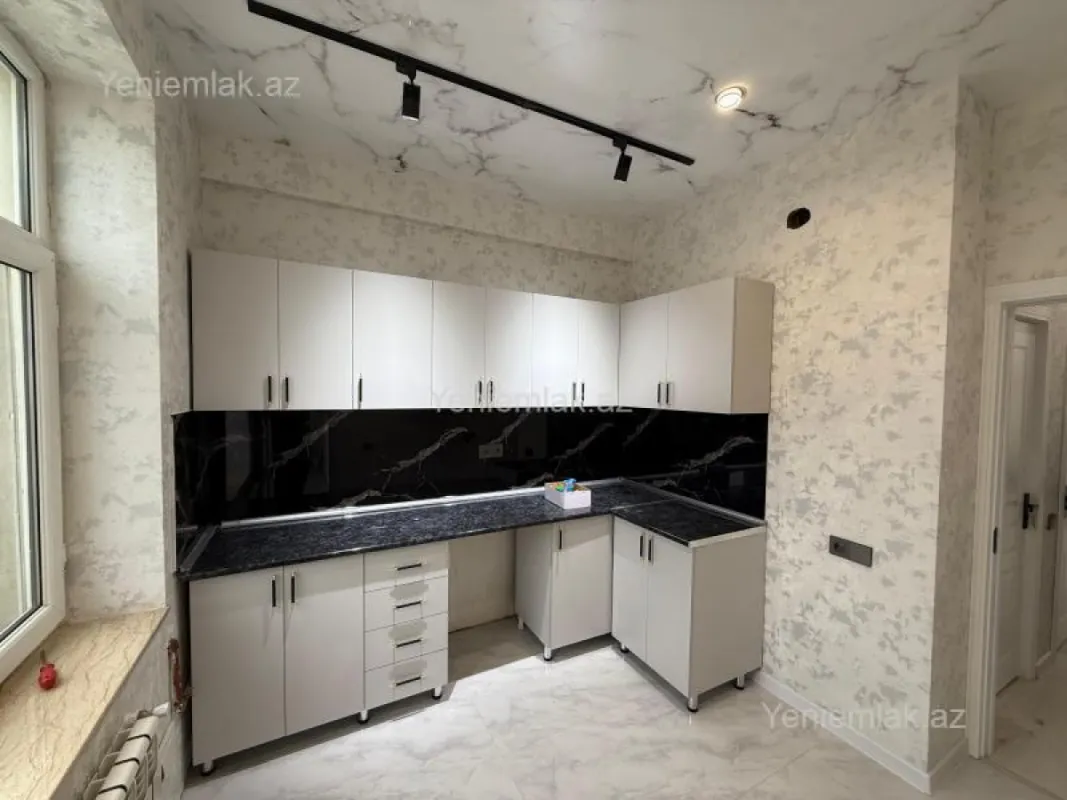 Satılır 3 otaqlı yeni tikili 90 m²