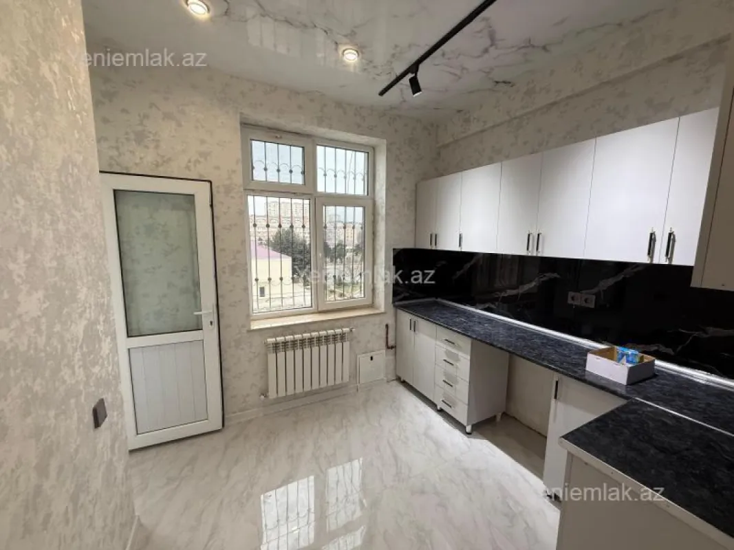 Satılır 3 otaqlı yeni tikili 90 m²