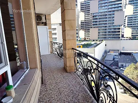 Satılır 3 otaqlı yeni tikili 155 m²