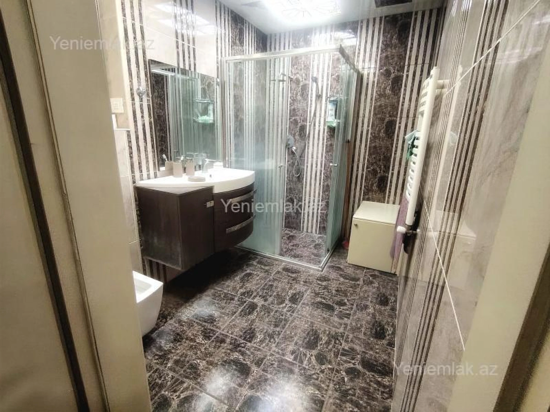 Satılır 3 otaqlı yeni tikili 155 m²