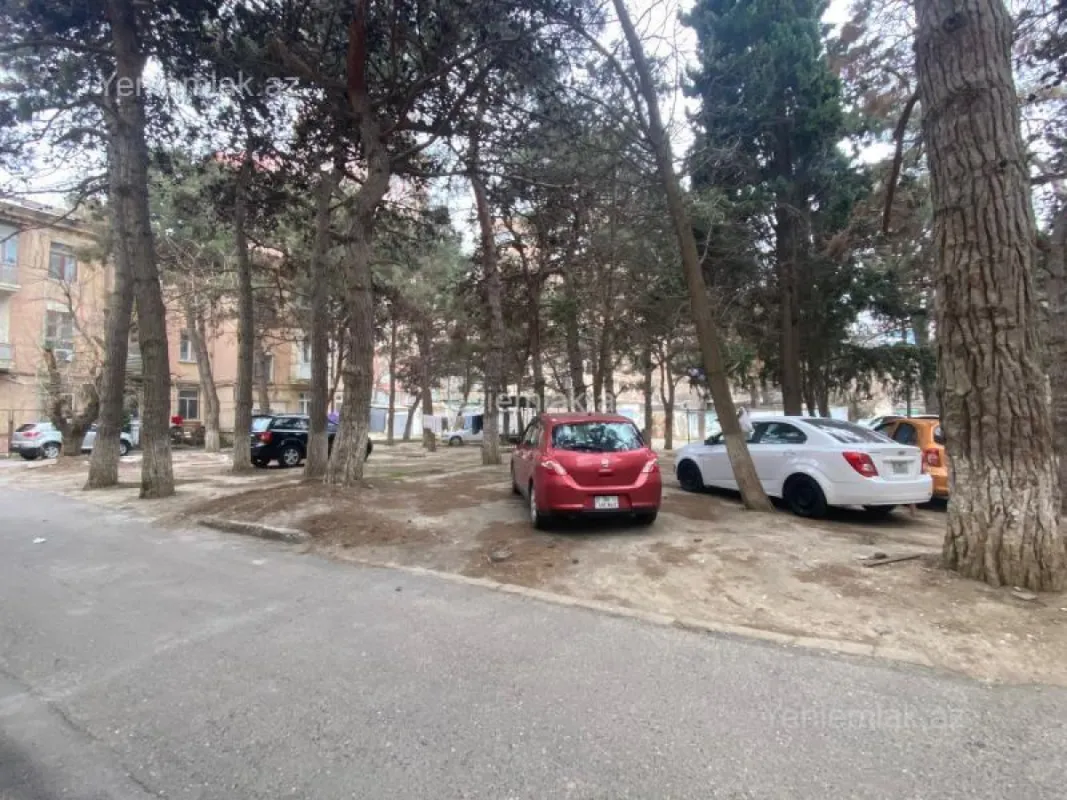 Satılır 2 otaqlı köhnə tikili 60 m²