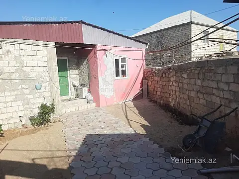 Satılır 3 otaqlı həyət evi 144 m²