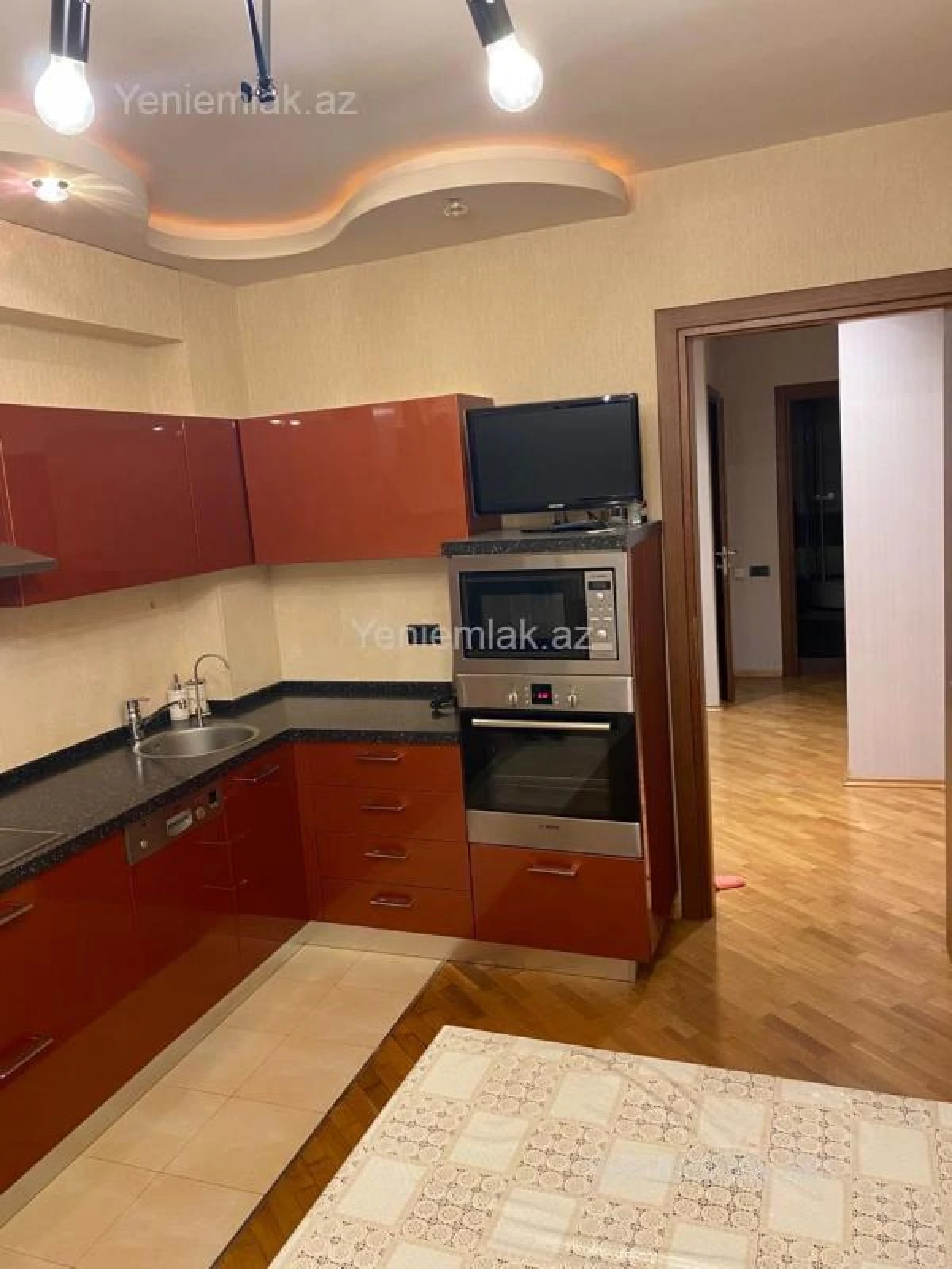 Satılır 3 otaqlı köhnə tikili 110 m²