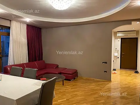 Satılır 3 otaqlı köhnə tikili 110 m²