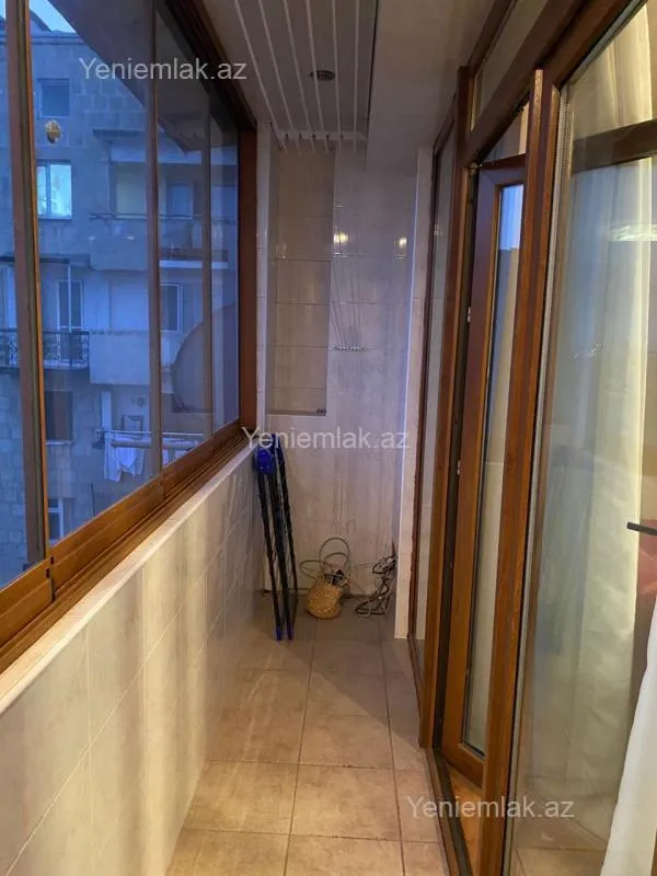 Satılır 3 otaqlı köhnə tikili 110 m²
