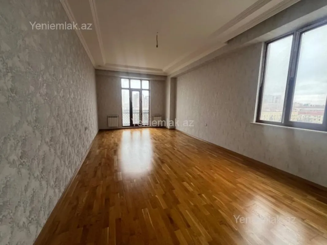 Satılır 3 otaqlı yeni tikili 105 m²