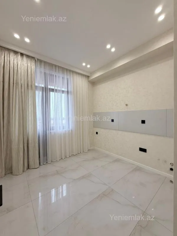 Satılır 2 otaqlı yeni tikili 60 m²