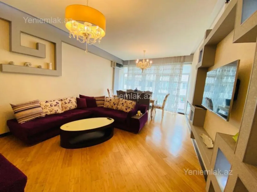 Satılır 3 otaqlı yeni tikili 115 m²
