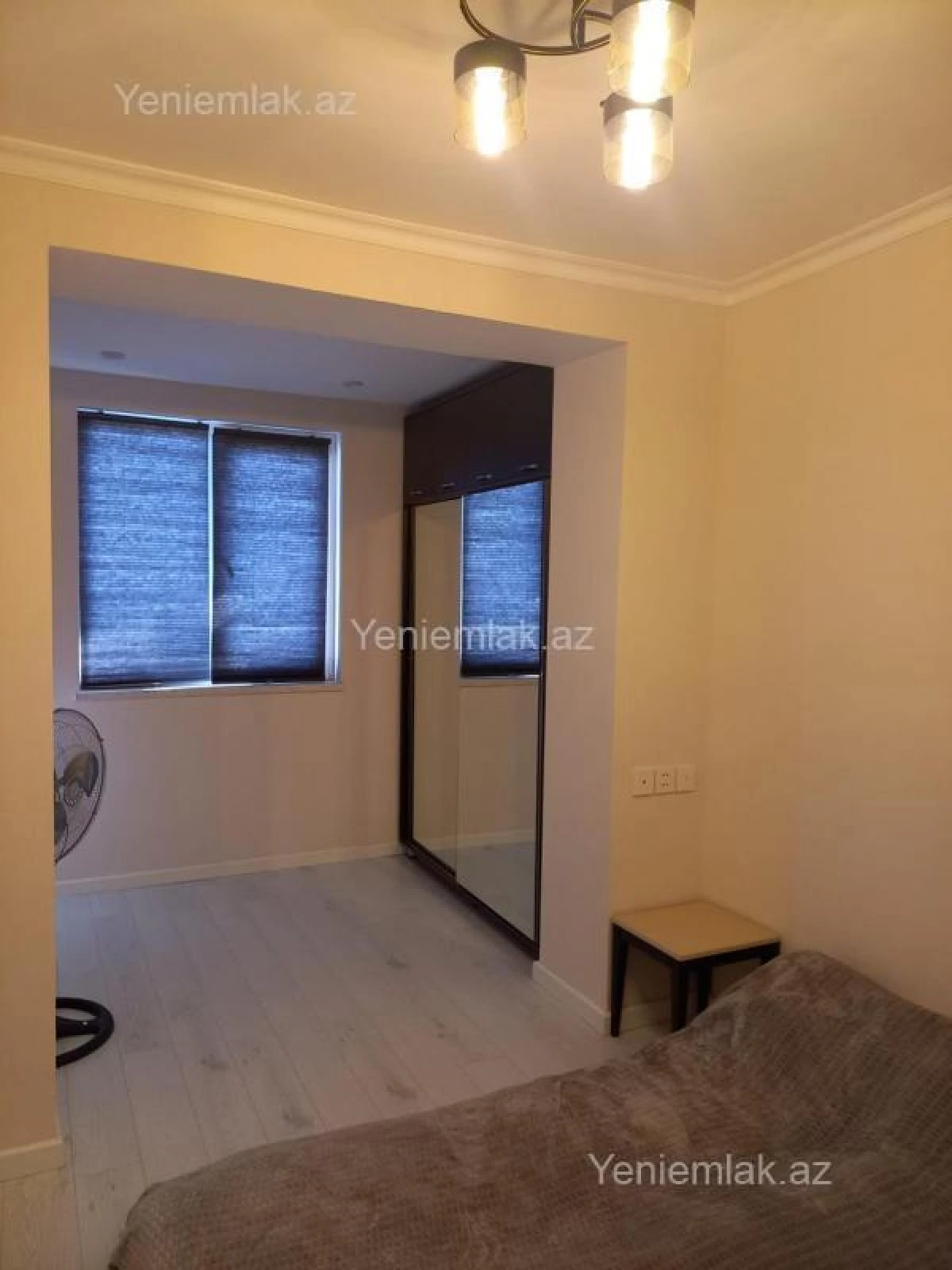 Satılır 2 otaqlı köhnə tikili 55 m²