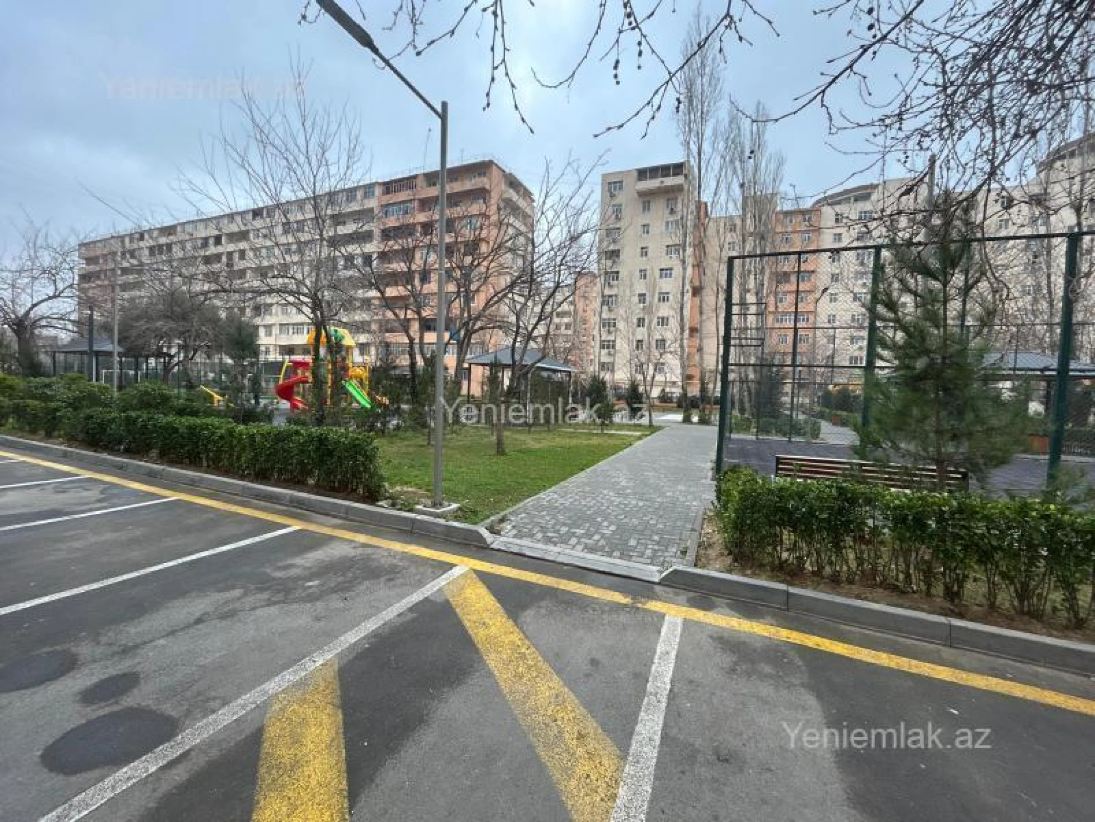 Satılır 2 otaqlı köhnə tikili 60 m²