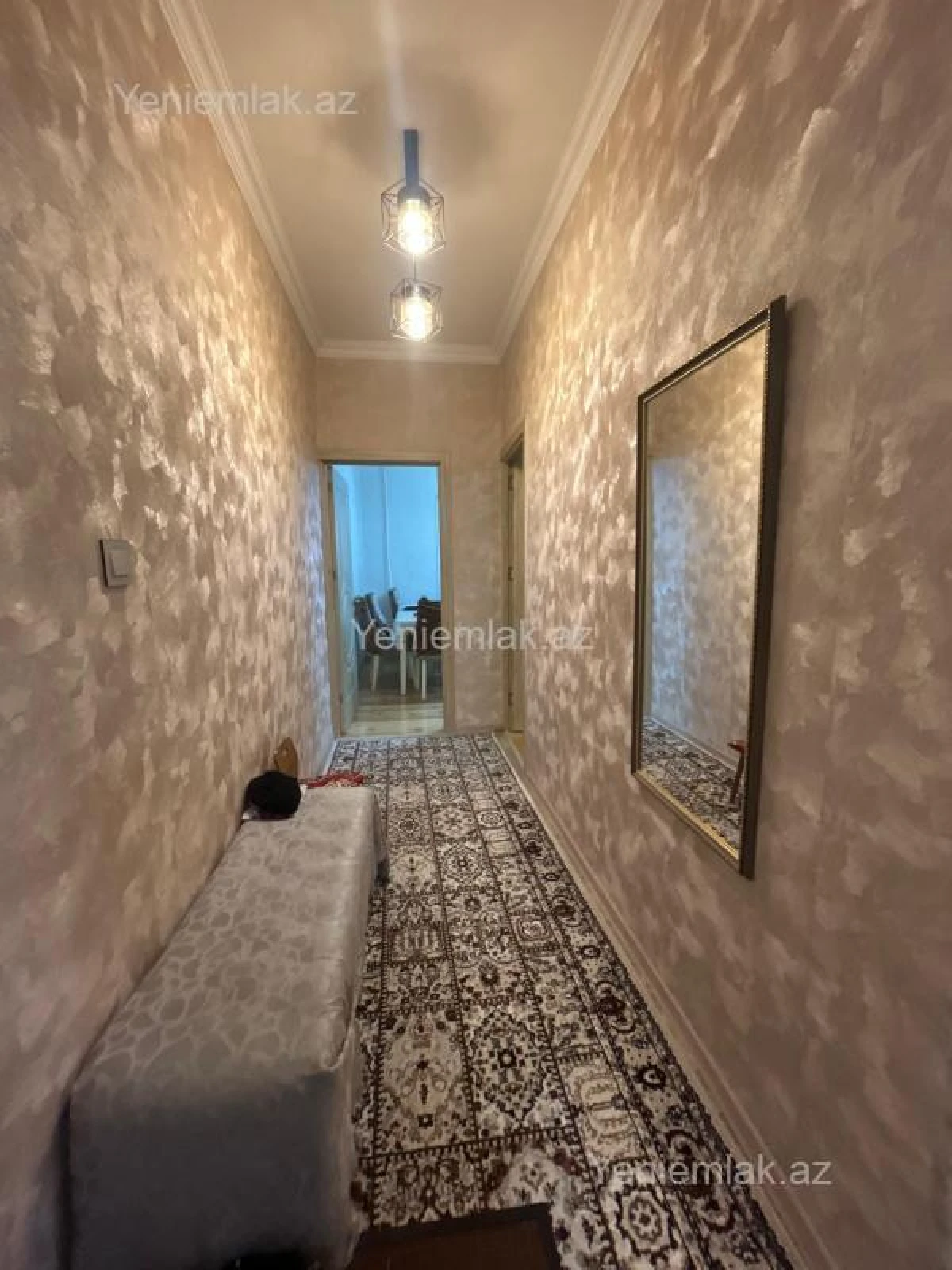 Satılır 2 otaqlı köhnə tikili 60 m²