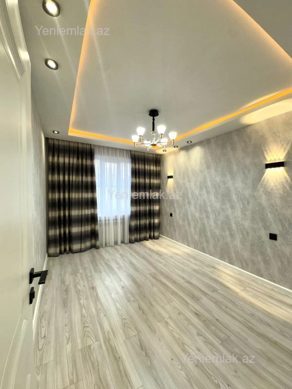 Satılır 3 otaqlı köhnə tikili 80 m²