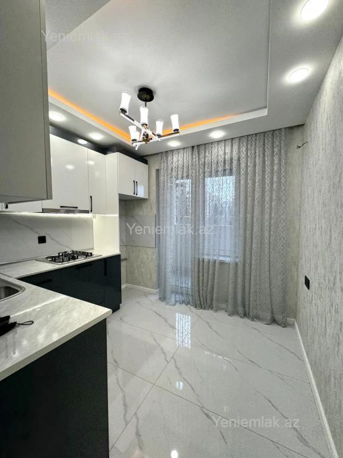 Satılır 3 otaqlı köhnə tikili 80 m²
