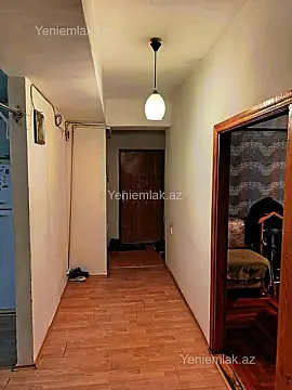 Satılır 3 otaqlı köhnə tikili 100.5 m²