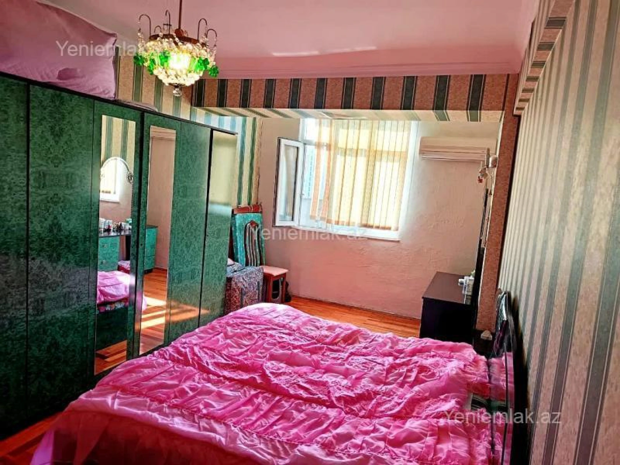 Satılır 3 otaqlı köhnə tikili 100.5 m²