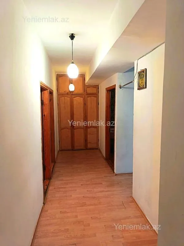 Satılır 3 otaqlı köhnə tikili 100.5 m²