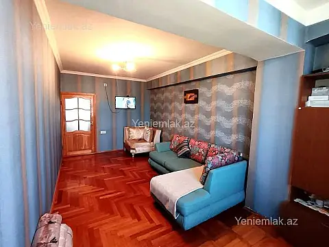 Satılır 3 otaqlı köhnə tikili 100.5 m²