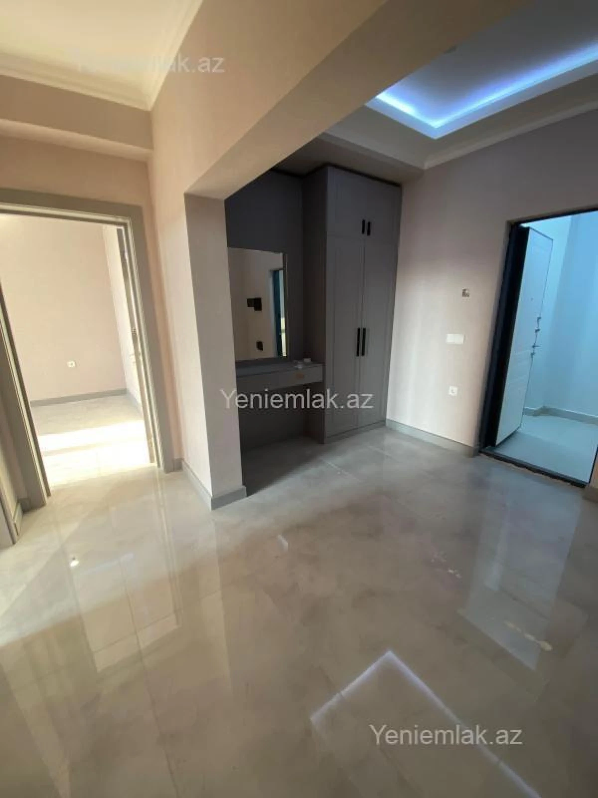 Satılır 2 otaqlı yeni tikili 65 m²