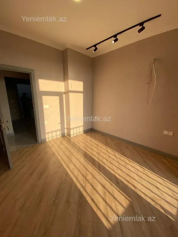 Satılır 2 otaqlı yeni tikili 65 m²