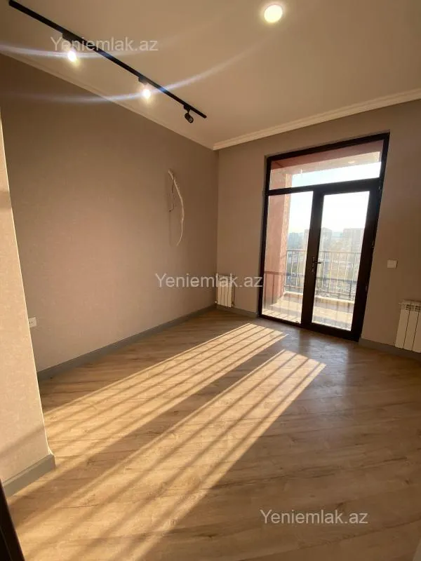 Satılır 2 otaqlı yeni tikili 65 m²