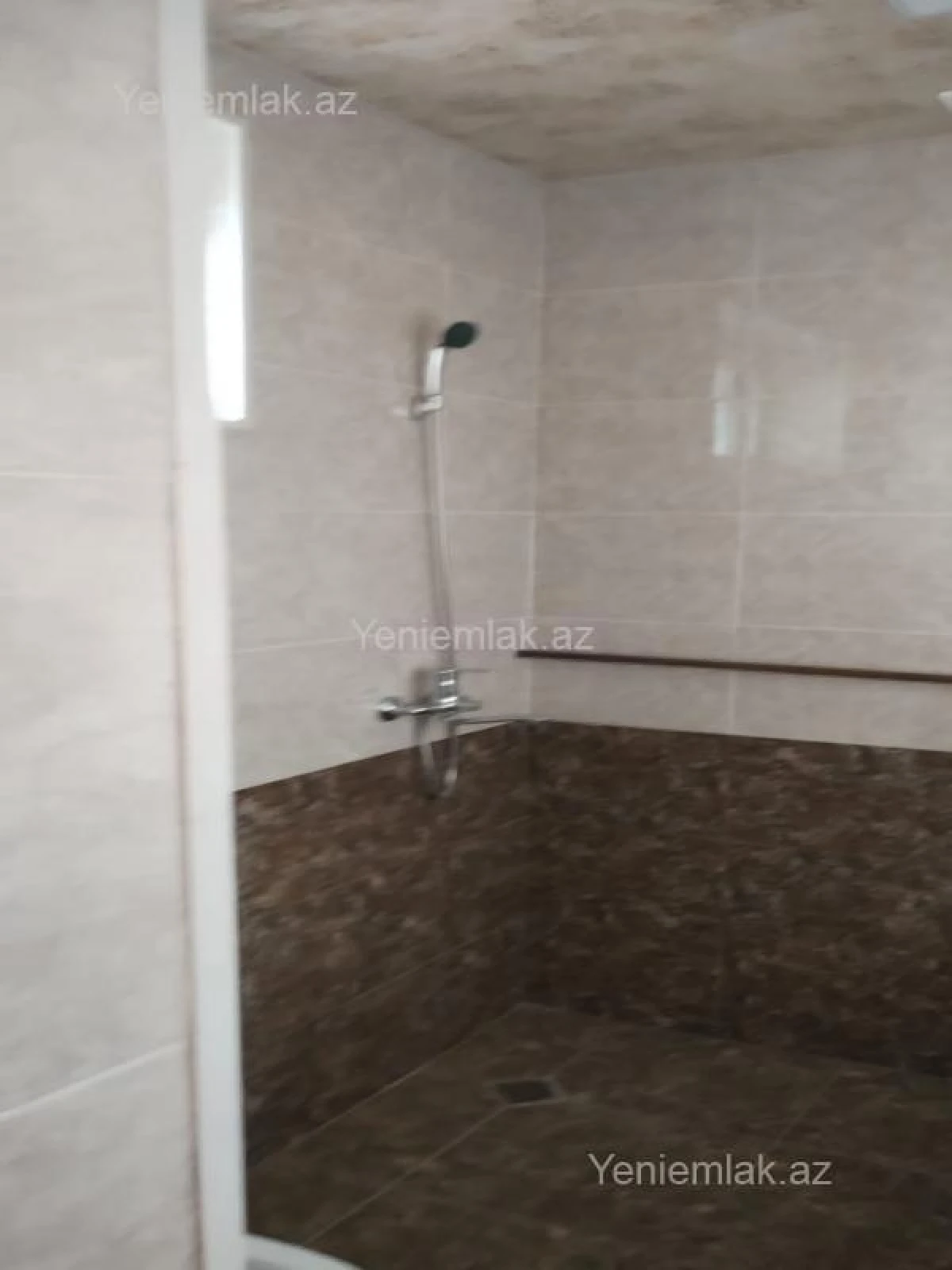 Satılır 1 otaqlı köhnə tikili 30 m²