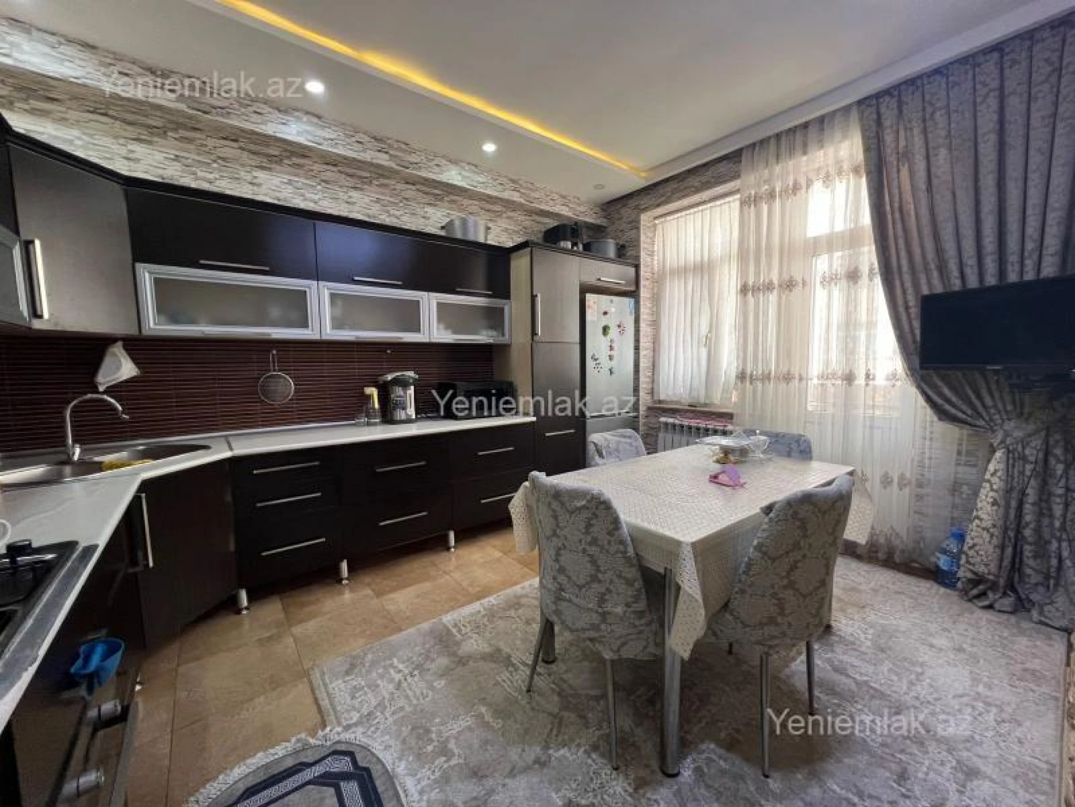 Satılır 3 otaqlı yeni tikili 88 m²