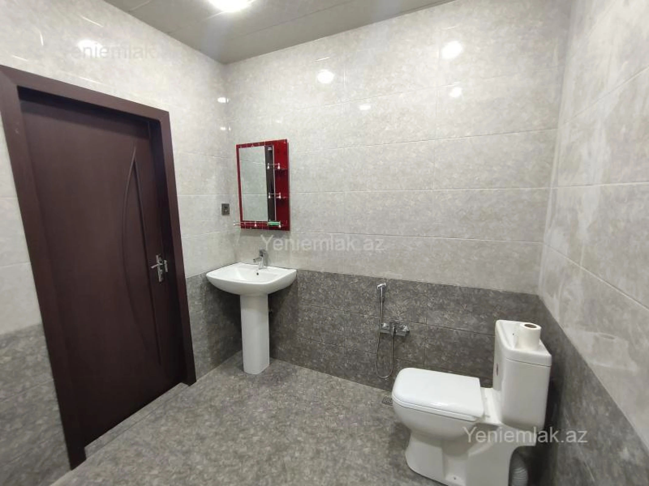 Satılır 3 otaqlı yeni tikili 115 m²
