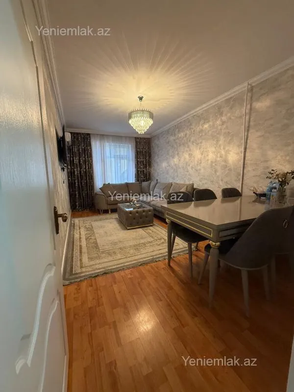 Satılır 2 otaqlı köhnə tikili 55 m²