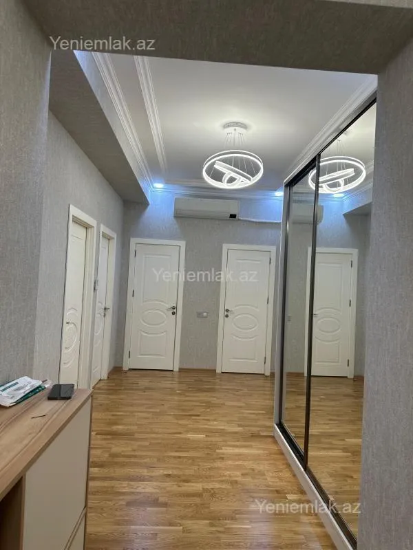 Satılır 3 otaqlı yeni tikili 105 m²