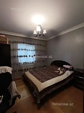 Satılır 7 otaqlı həyət evi 240 m²