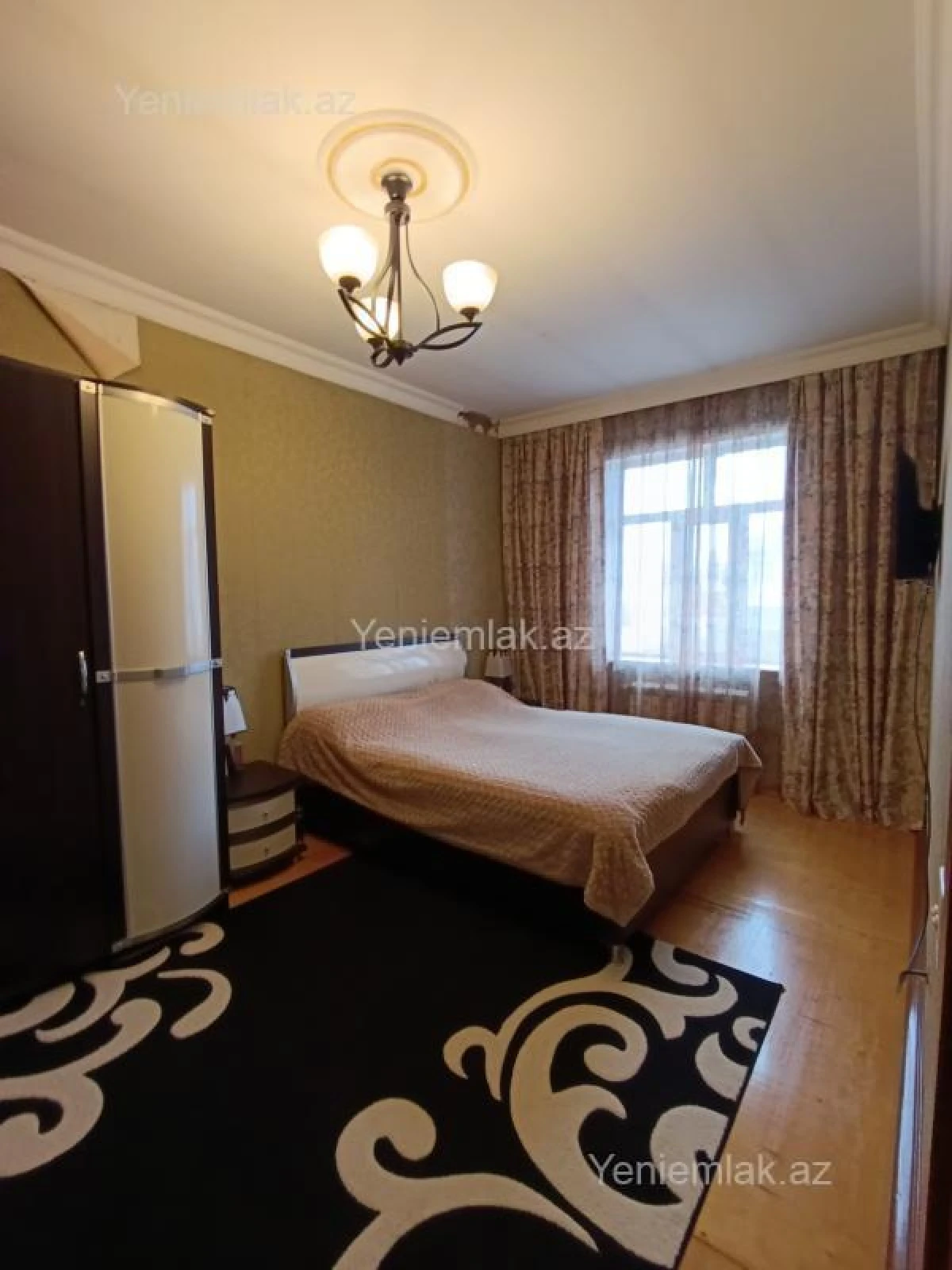 Satılır 7 otaqlı həyət evi 240 m²