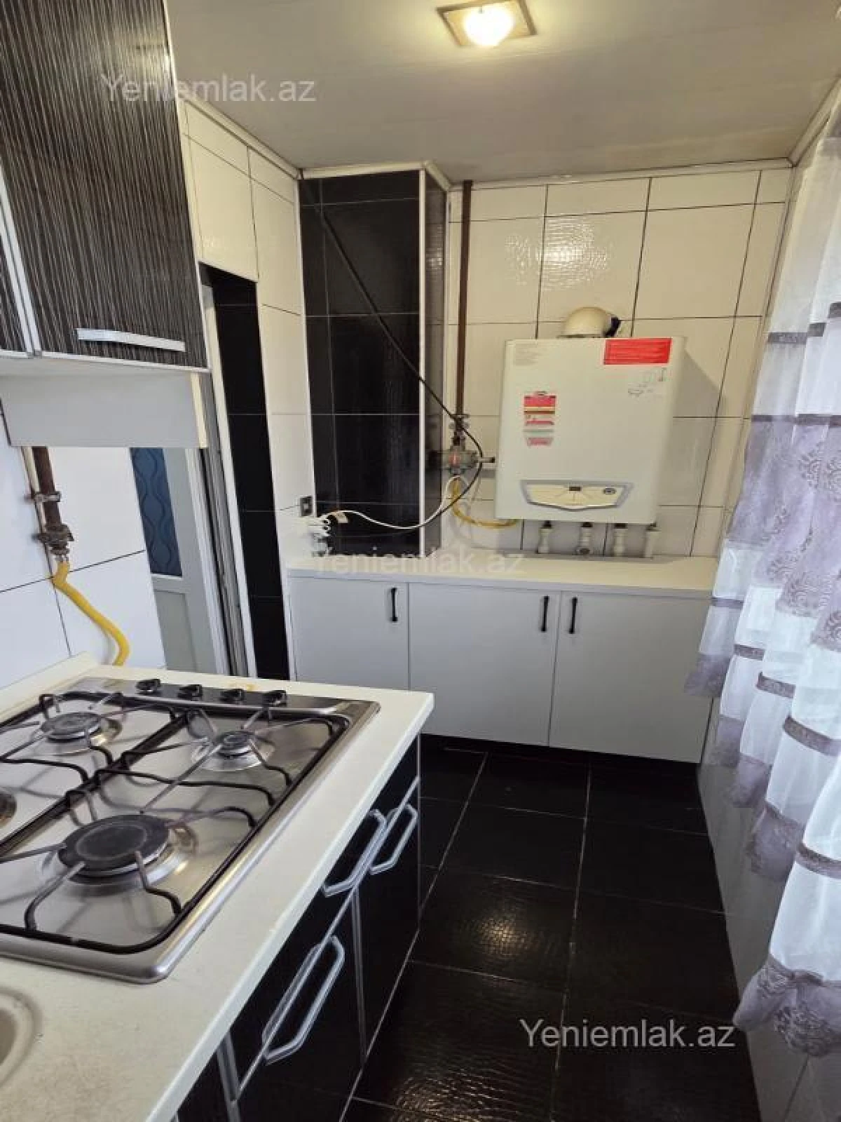 Satılır 2 otaqlı köhnə tikili 60 m²