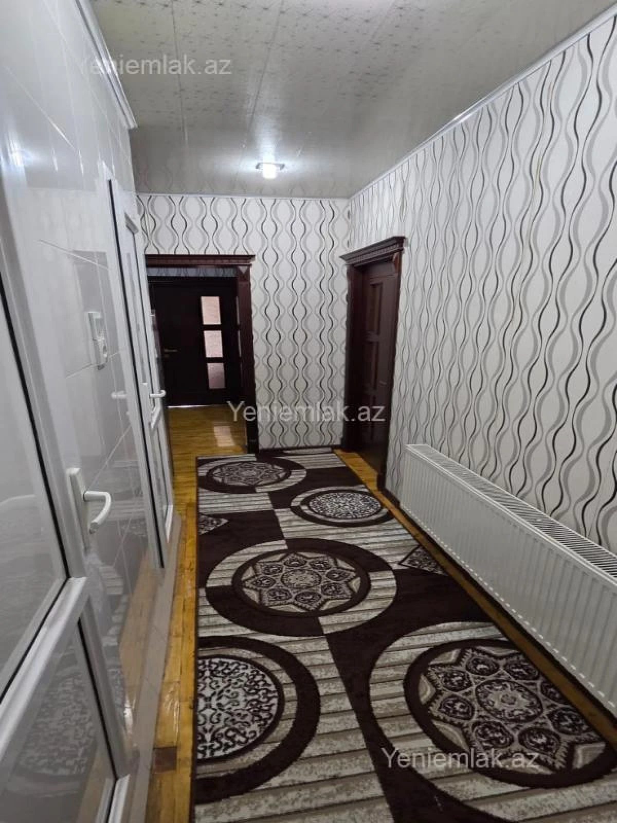 Satılır 2 otaqlı köhnə tikili 60 m²