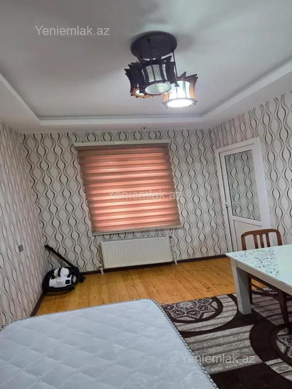 Satılır 2 otaqlı köhnə tikili 60 m²