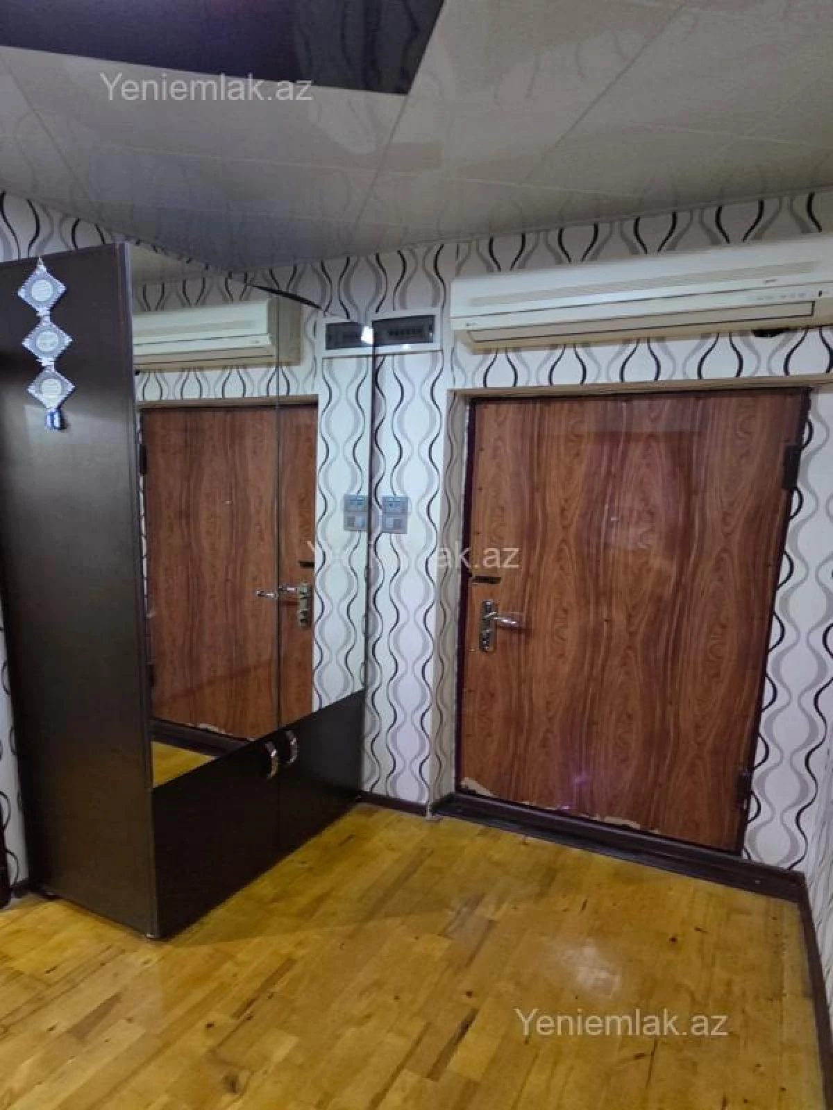 Satılır 2 otaqlı köhnə tikili 60 m²