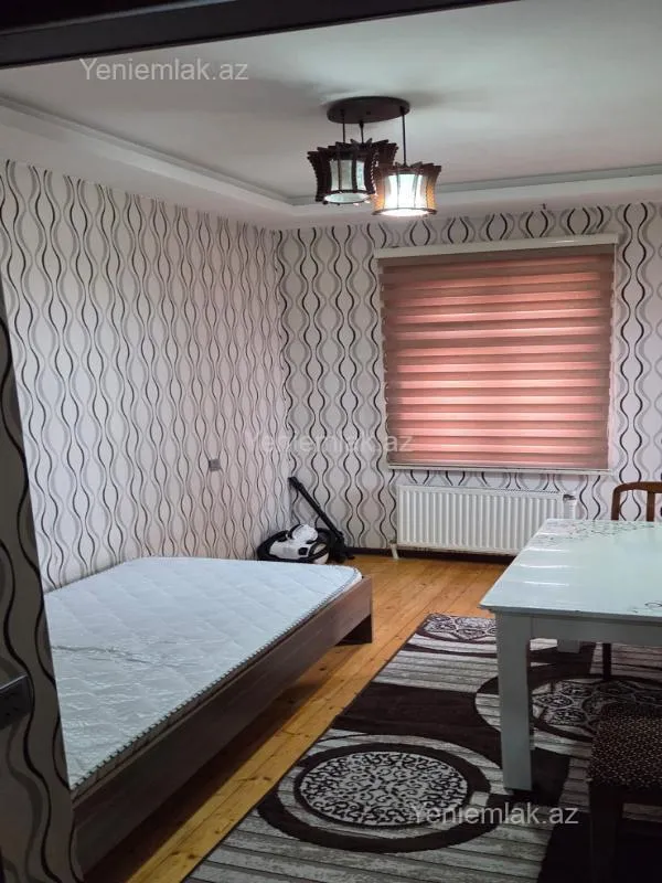 Satılır 2 otaqlı köhnə tikili 60 m²