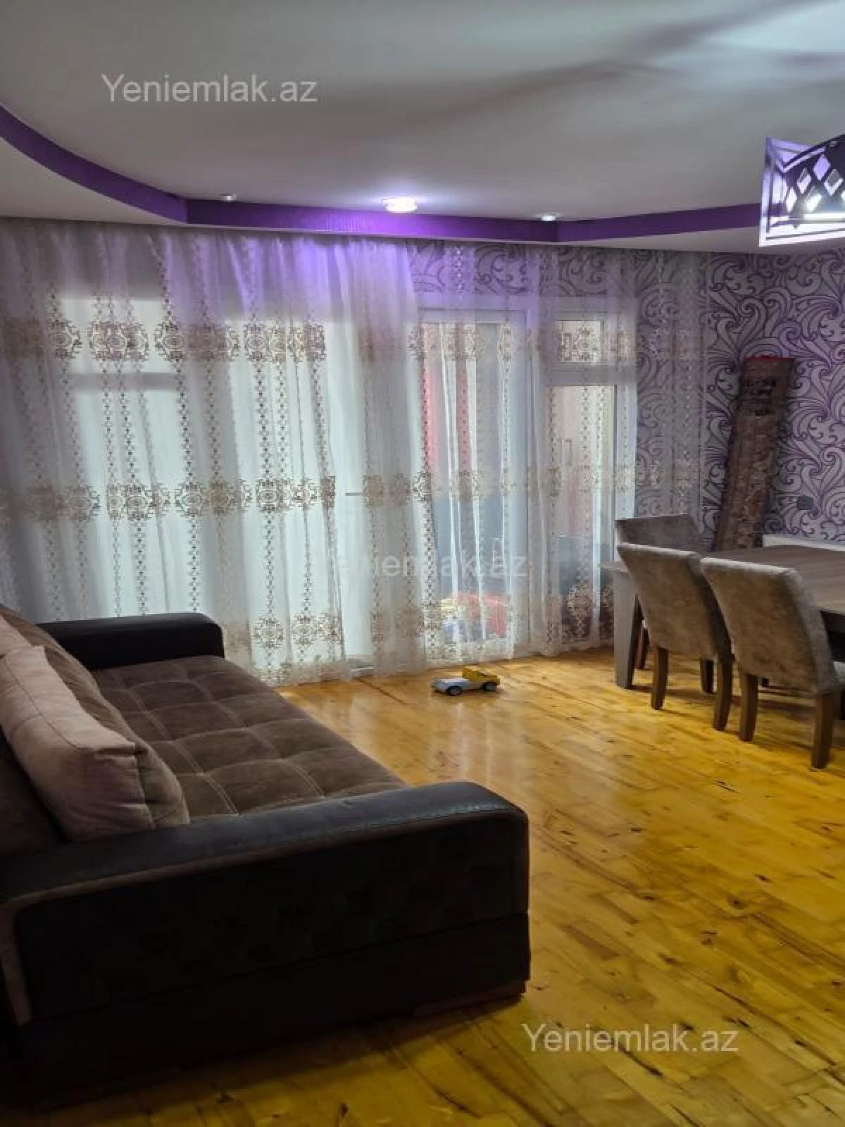 Satılır 2 otaqlı köhnə tikili 60 m²