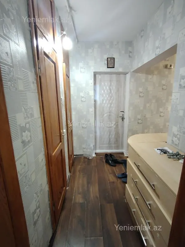 Satılır 2 otaqlı köhnə tikili 54 m²