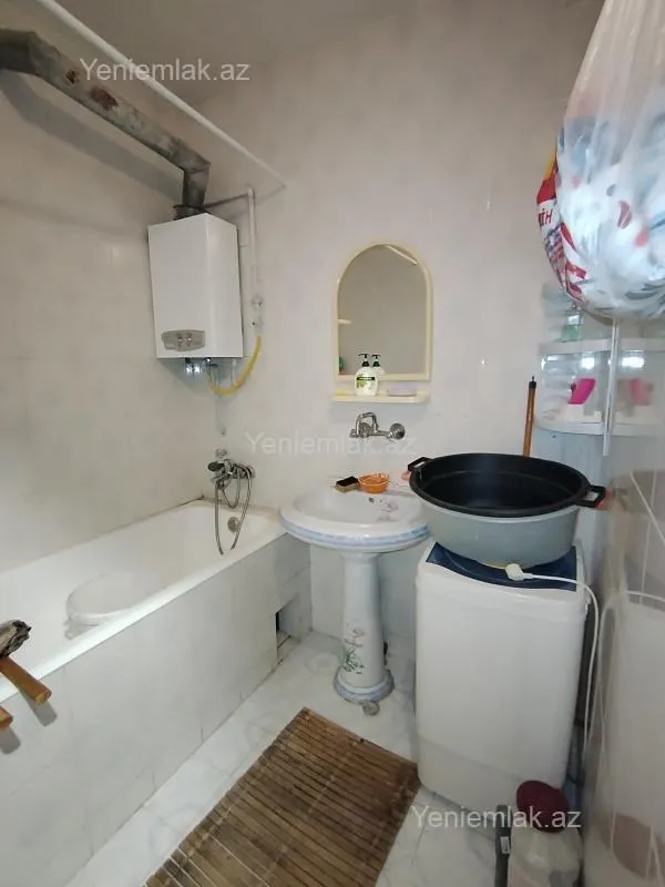 Satılır 2 otaqlı köhnə tikili 54 m²
