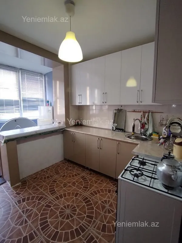 Satılır 2 otaqlı köhnə tikili 54 m²