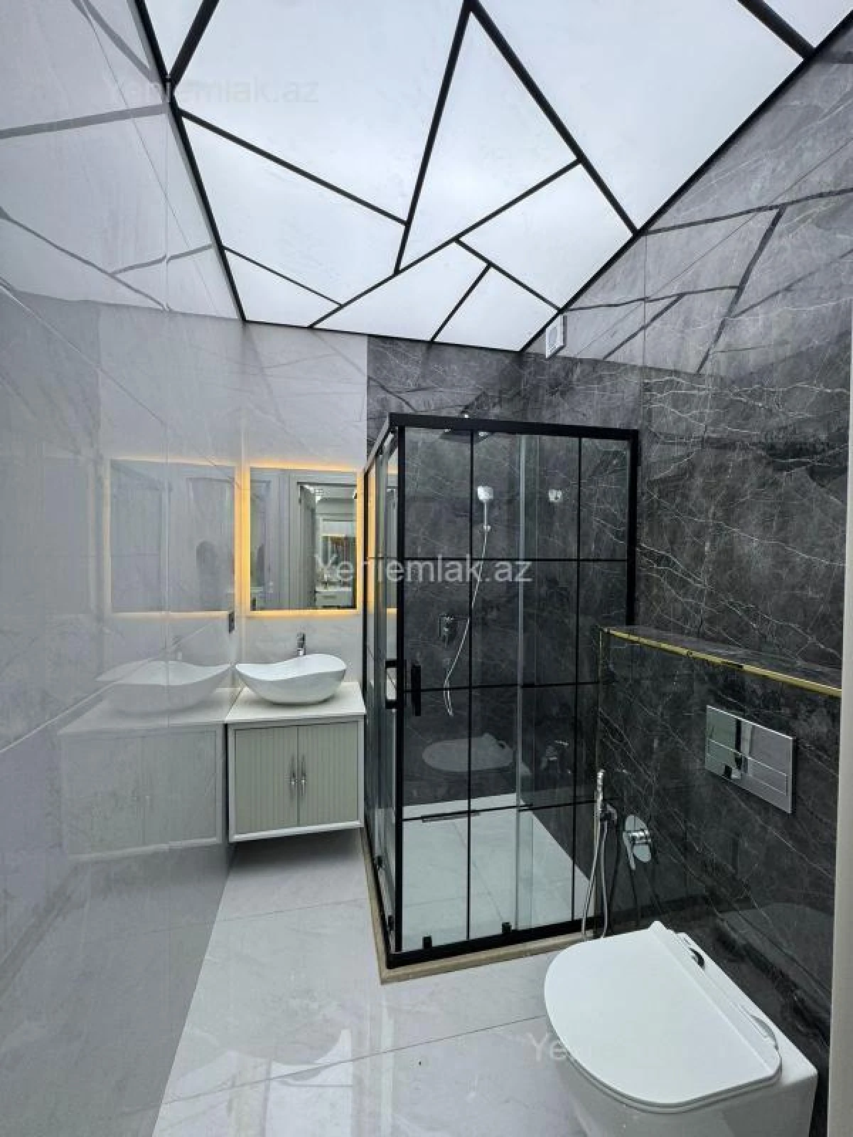 Satılır 3 otaqlı yeni tikili 140 m²